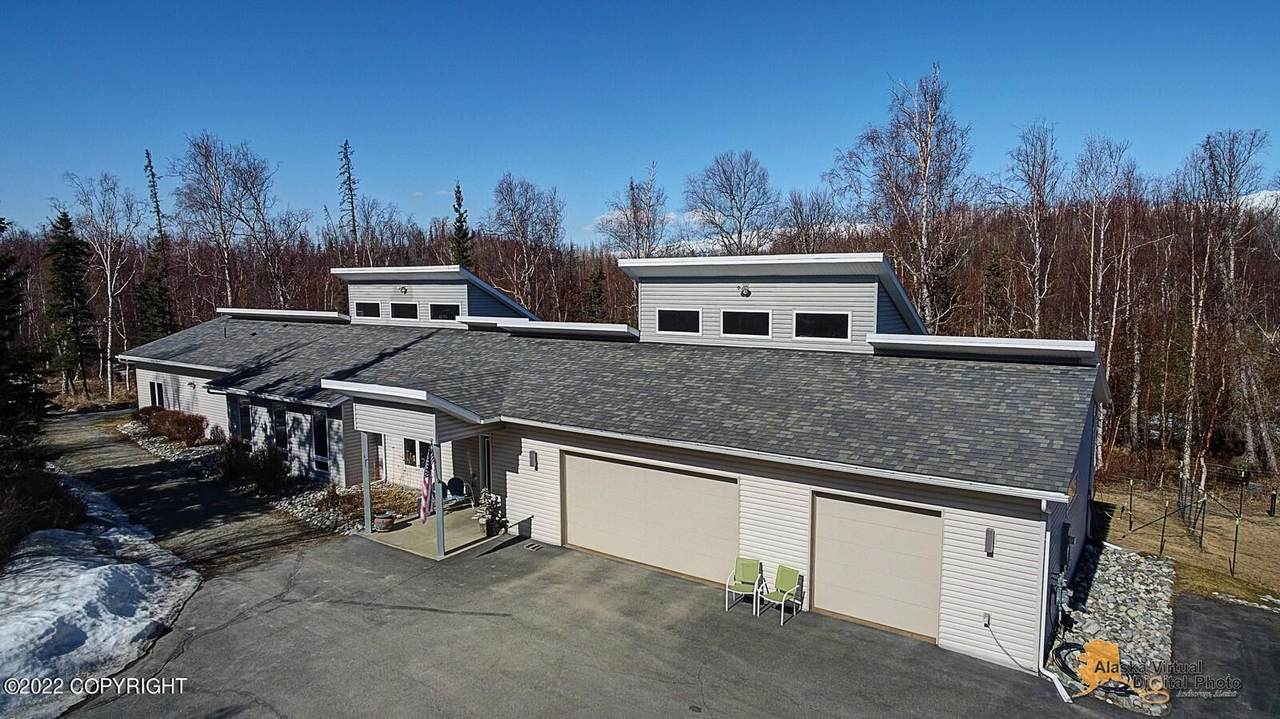 2590 Larkspur Hill Circle - Photo 1