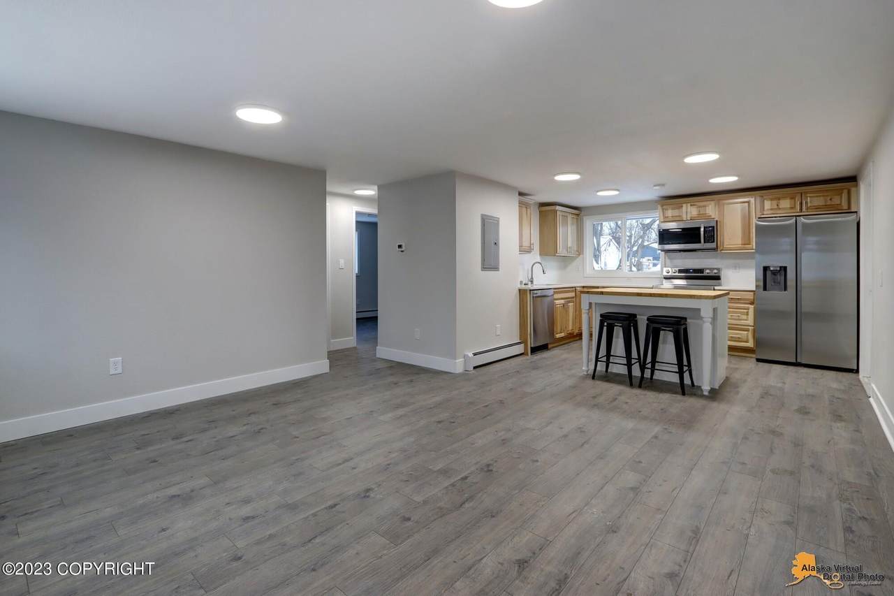 2549 Lake Otis Parkway - Photo 1