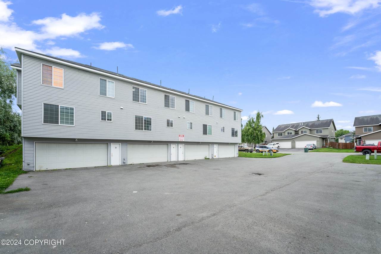 6810 Gold Kings Circle - Photo 1