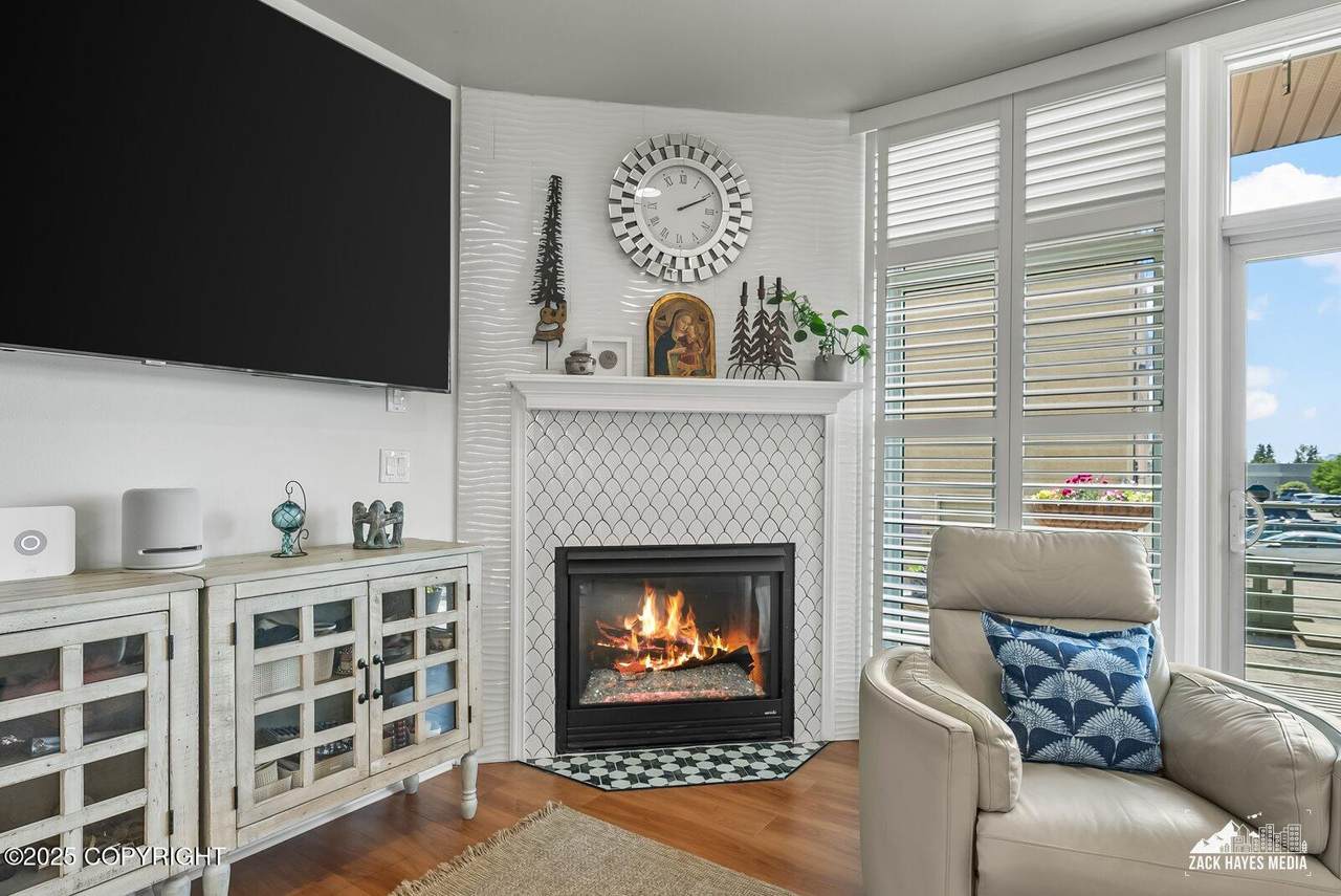 222 7th Avenue - Photo 1