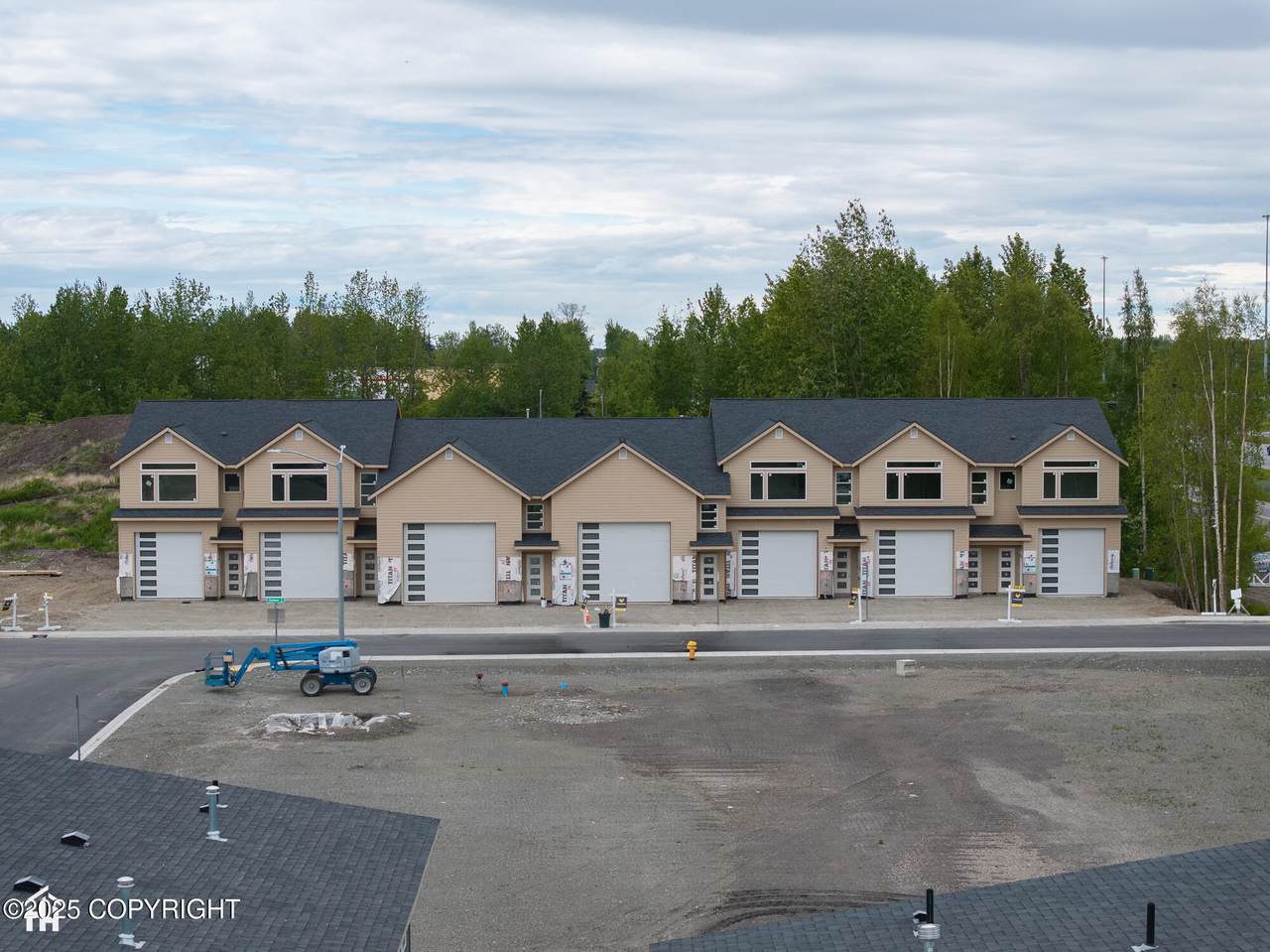110 Venture Place - Photo 1