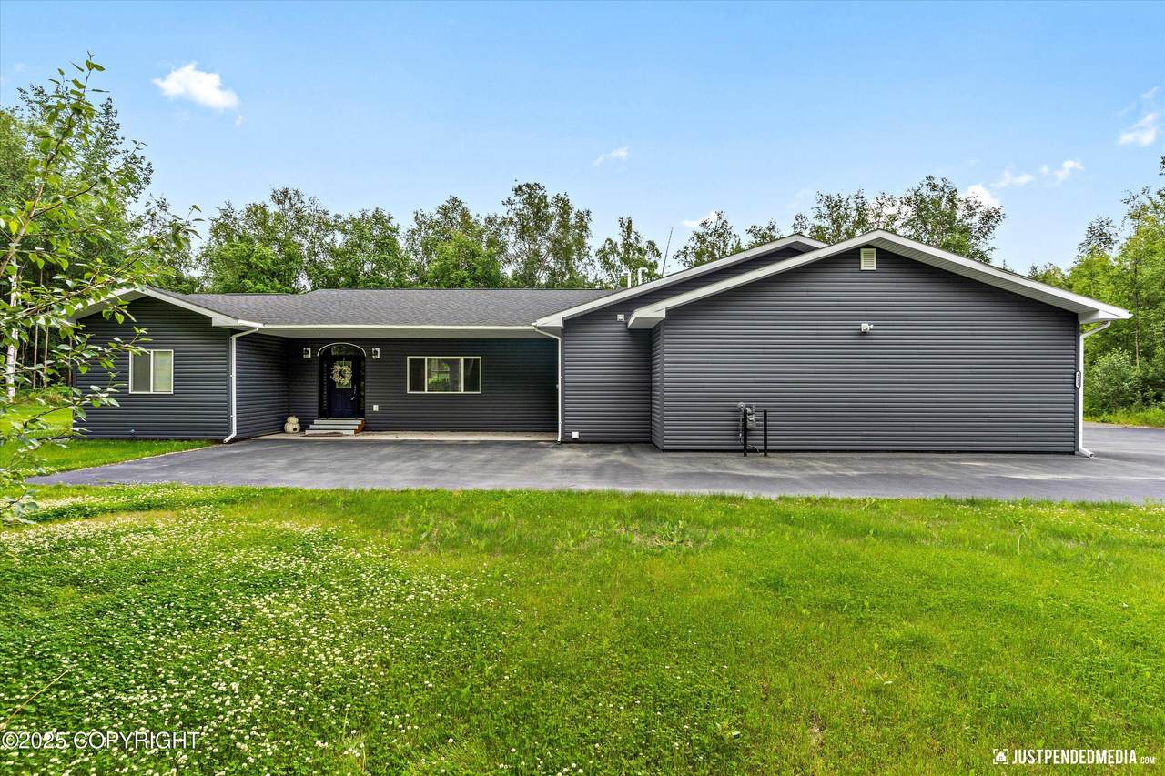4853 Riverstone Circle - Photo 1