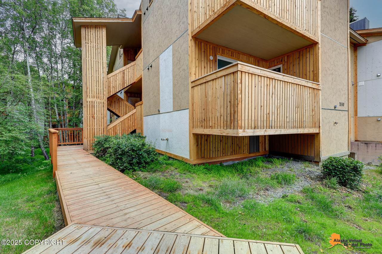 7530 Foxridge Way - Photo 1