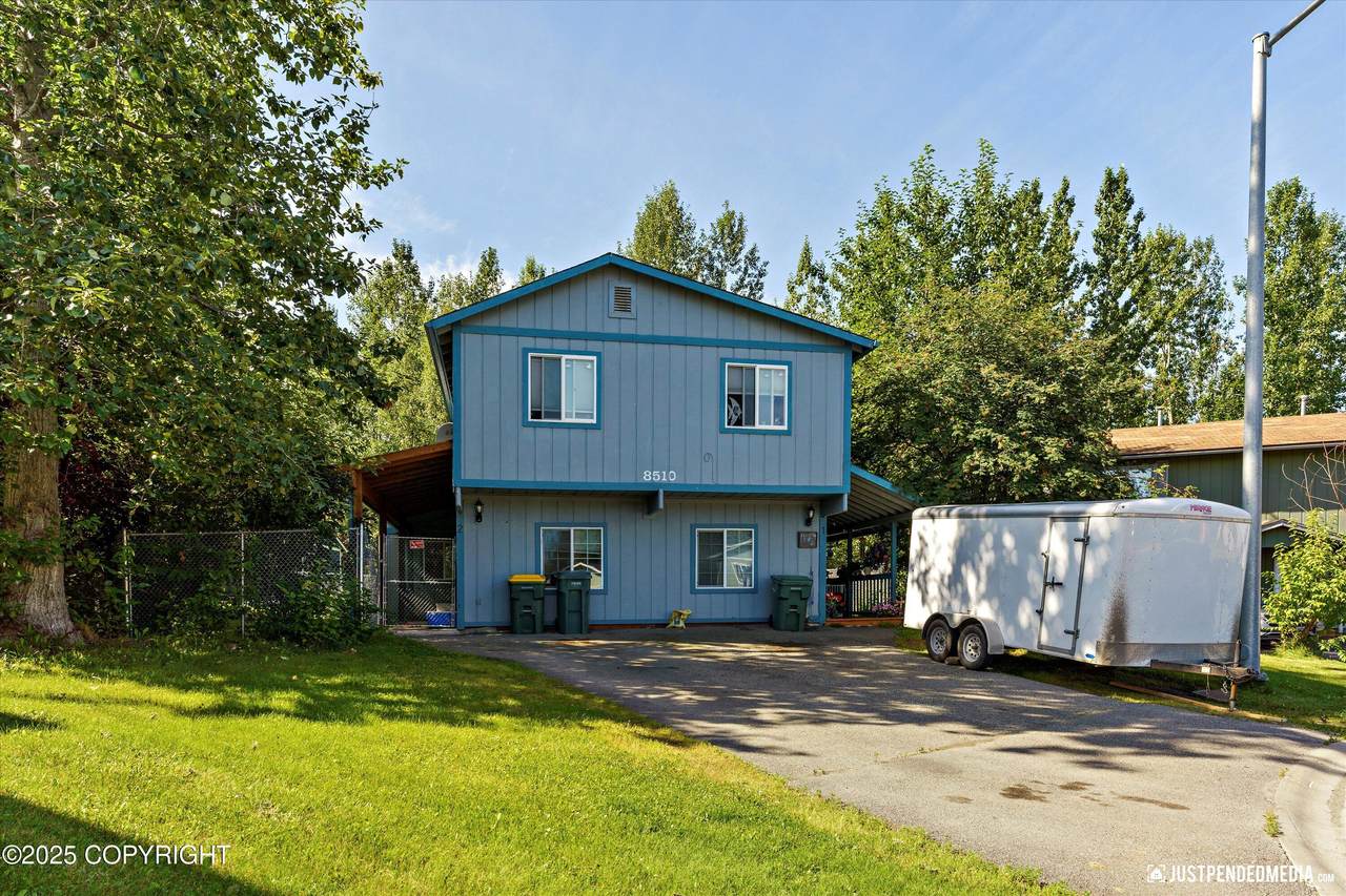 8510 Moss Court - Photo 1