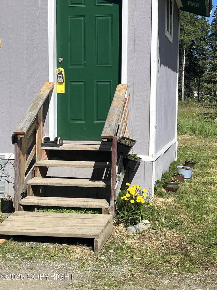 https://bt-photos.global.ssl.fastly.net/alaska/1280_boomver_2_26-6481-2.jpg