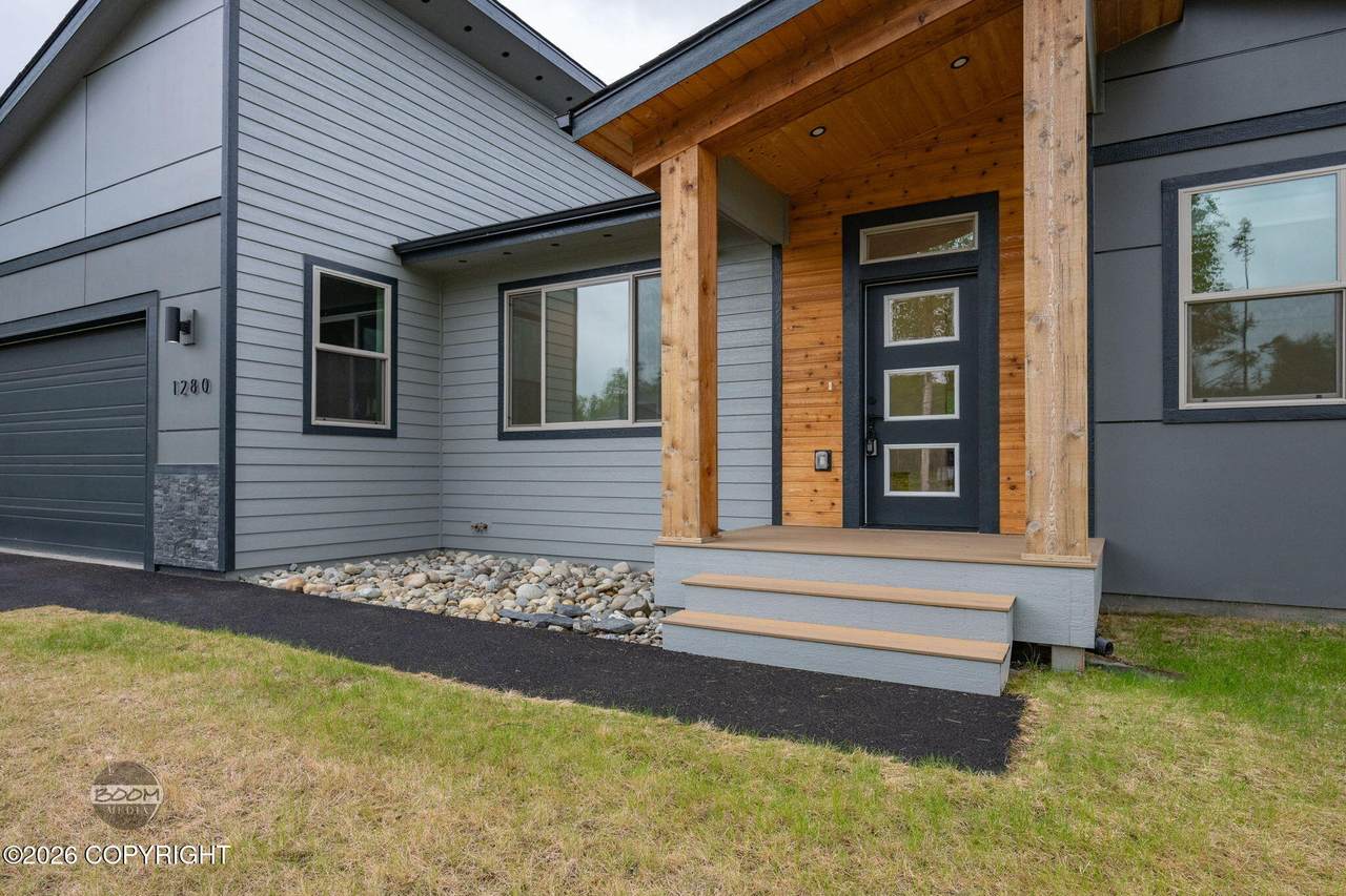 https://bt-photos.global.ssl.fastly.net/alaska/1280_boomver_2_26-6484-2.jpg