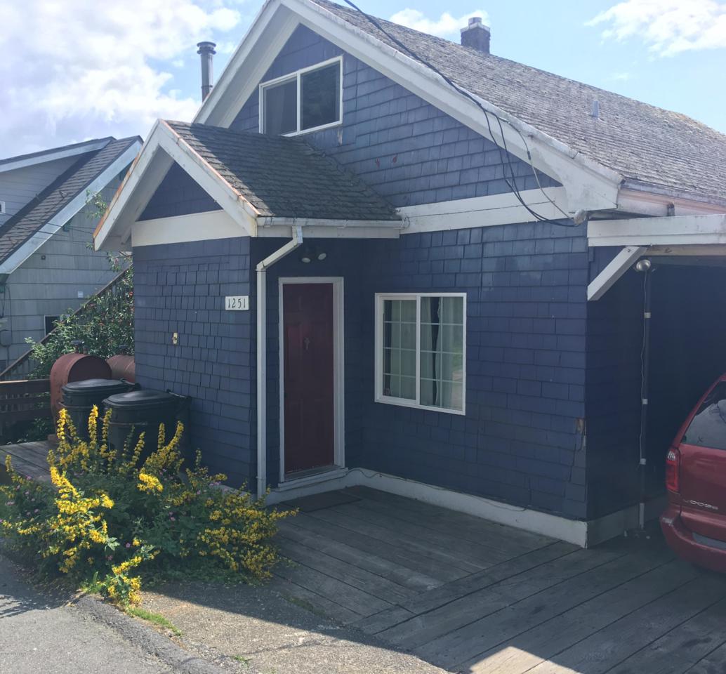 1251 Millar Street - Photo 1