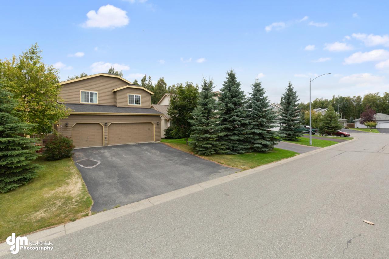 10060 Skiff Circle - Photo 1
