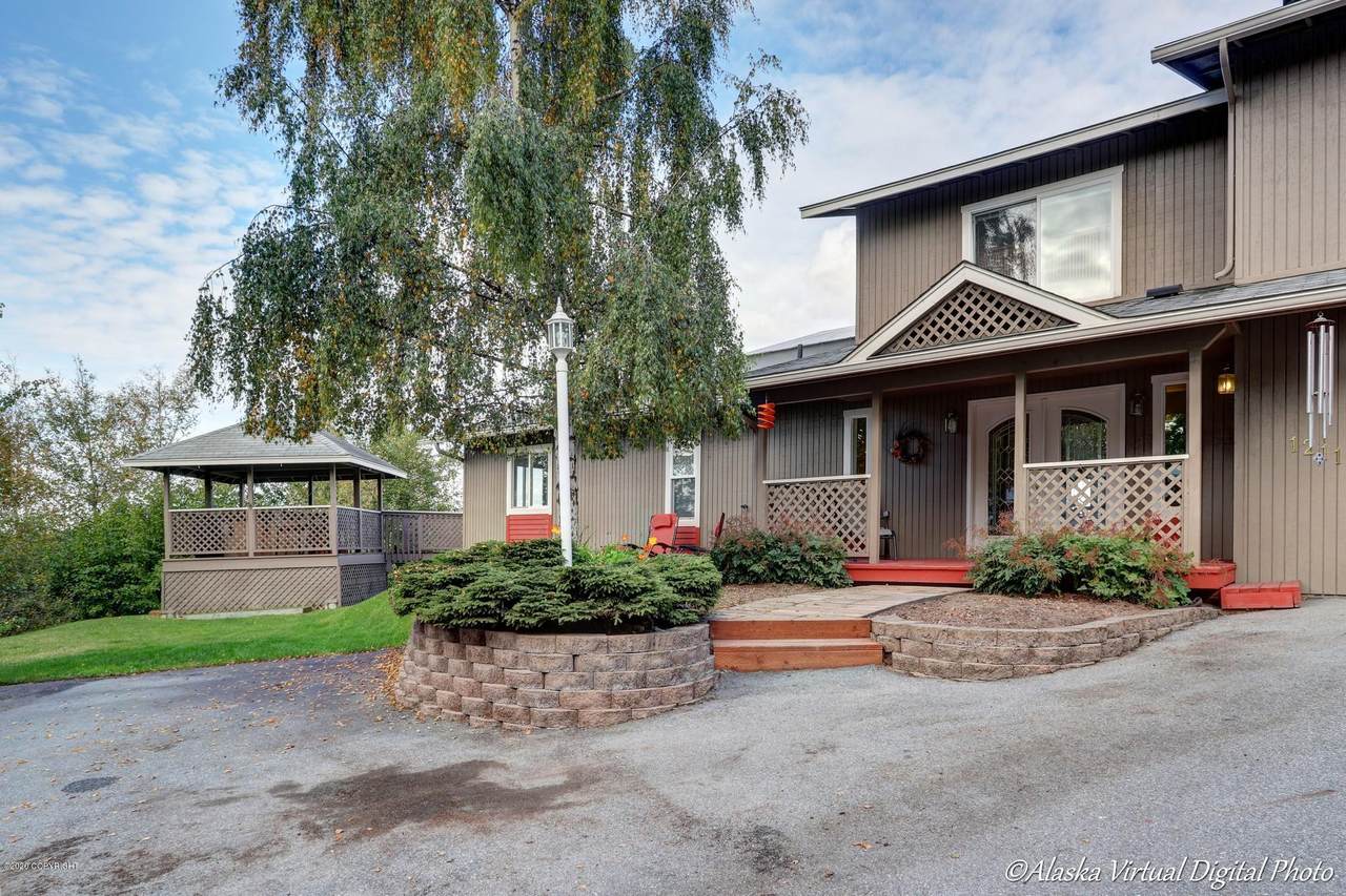 12112 Horseshoe Drive - Photo 1