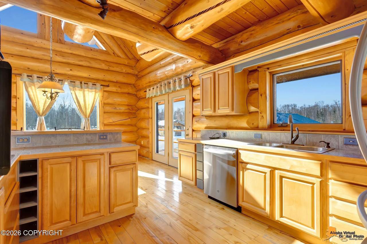 https://bt-photos.global.ssl.fastly.net/alaska/1280_boomver_1_26-3365-2.jpg