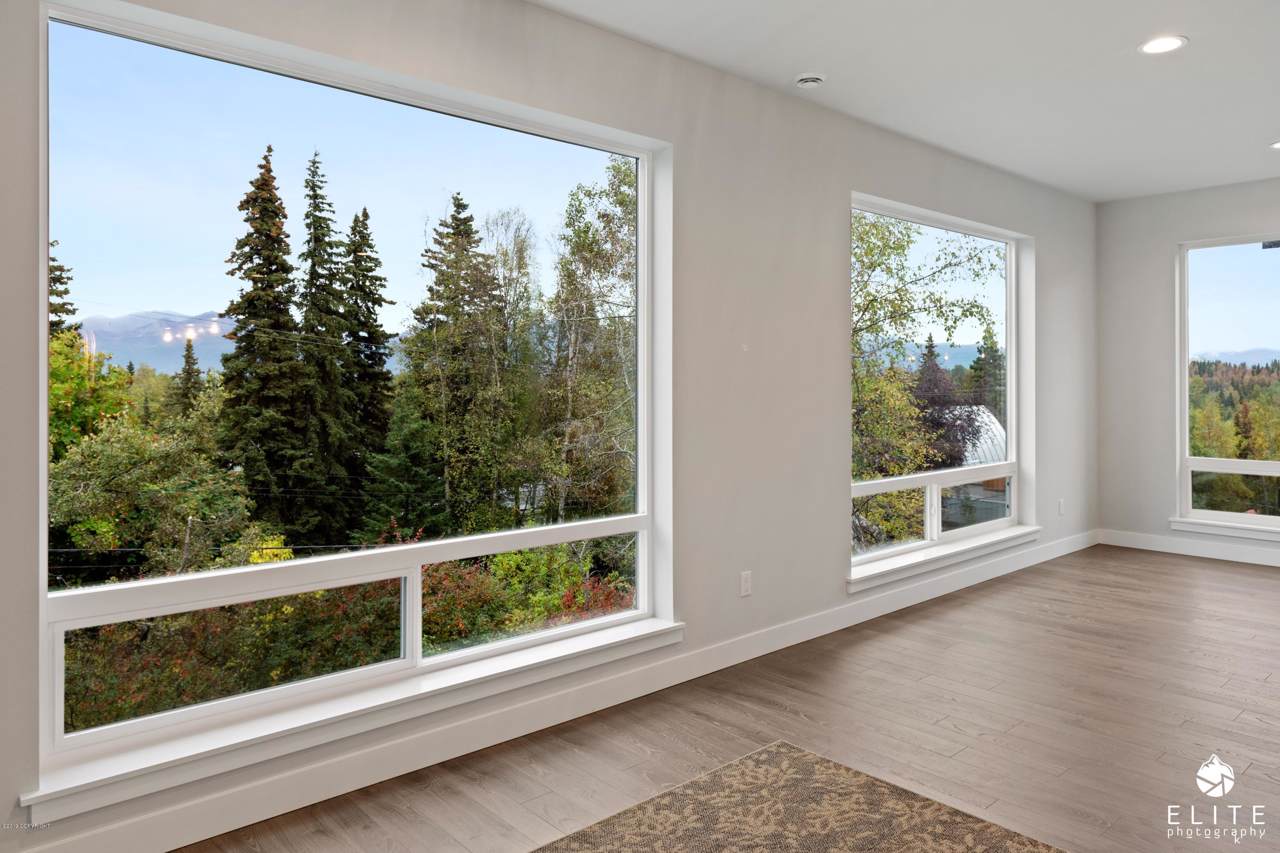 1543 G Street - Photo 1