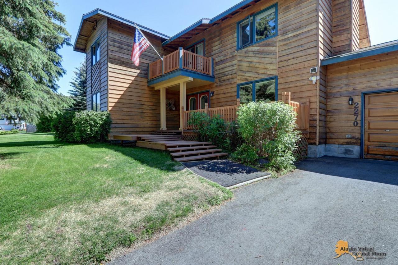 2270 Foxhall Drive - Photo 1