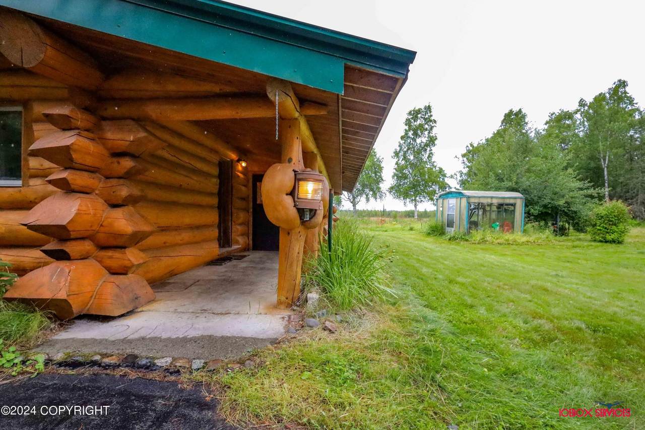 https://bt-photos.global.ssl.fastly.net/alaska/1280_boomver_2_24-9462-2.jpg