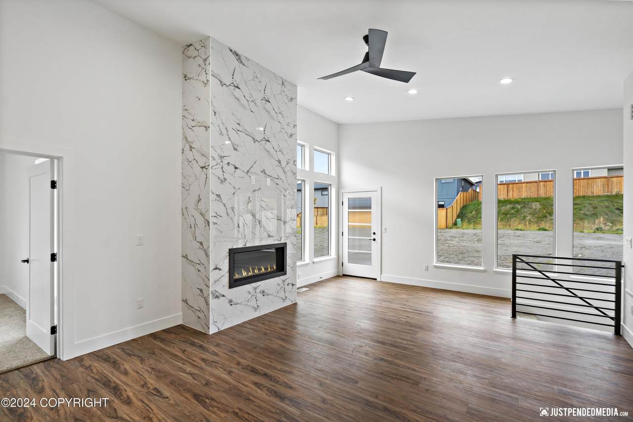 5376 Sandhill Loop - Photo 1