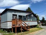 453 Pioneer Avenue - Photo 2