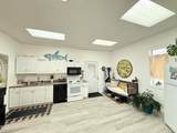 513 Peninsula Avenue - Photo 2