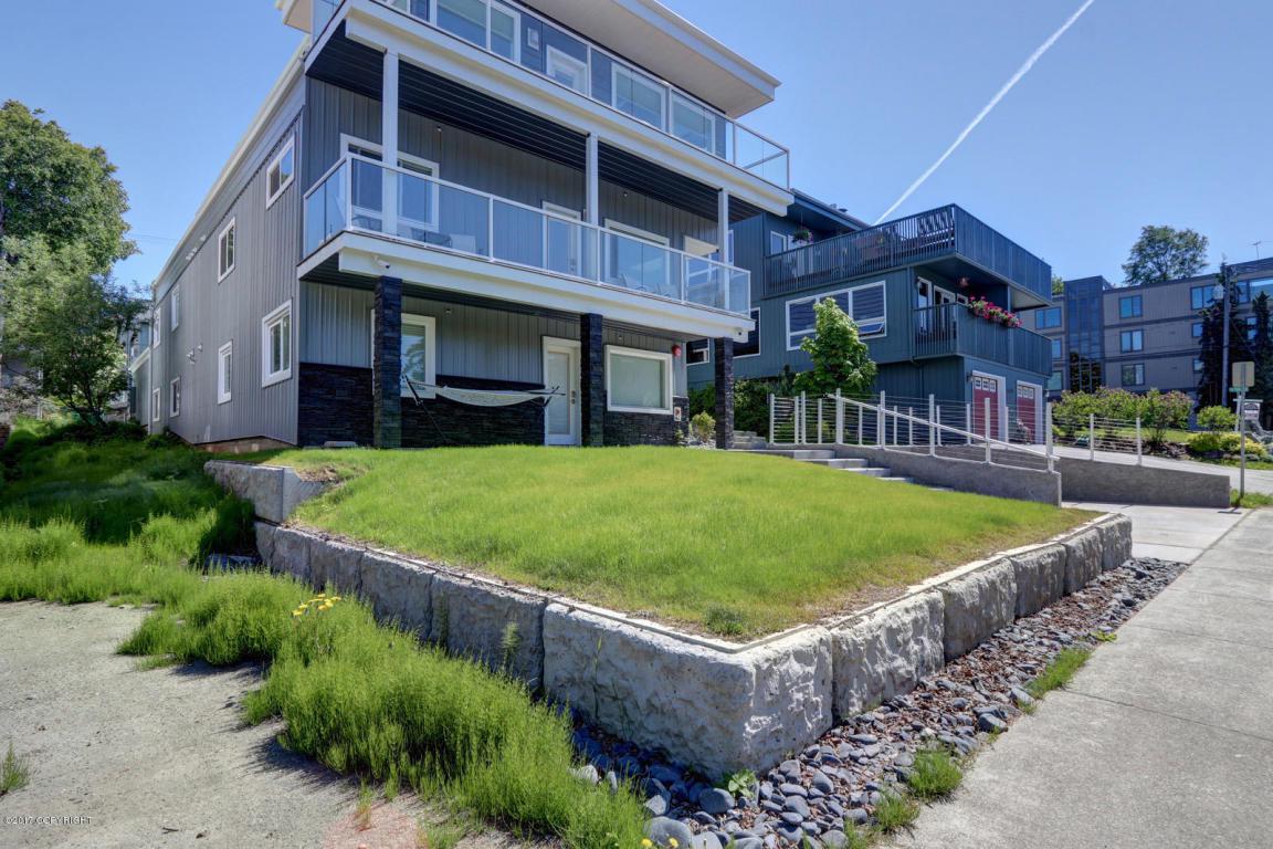 627 N Street - Photo 1
