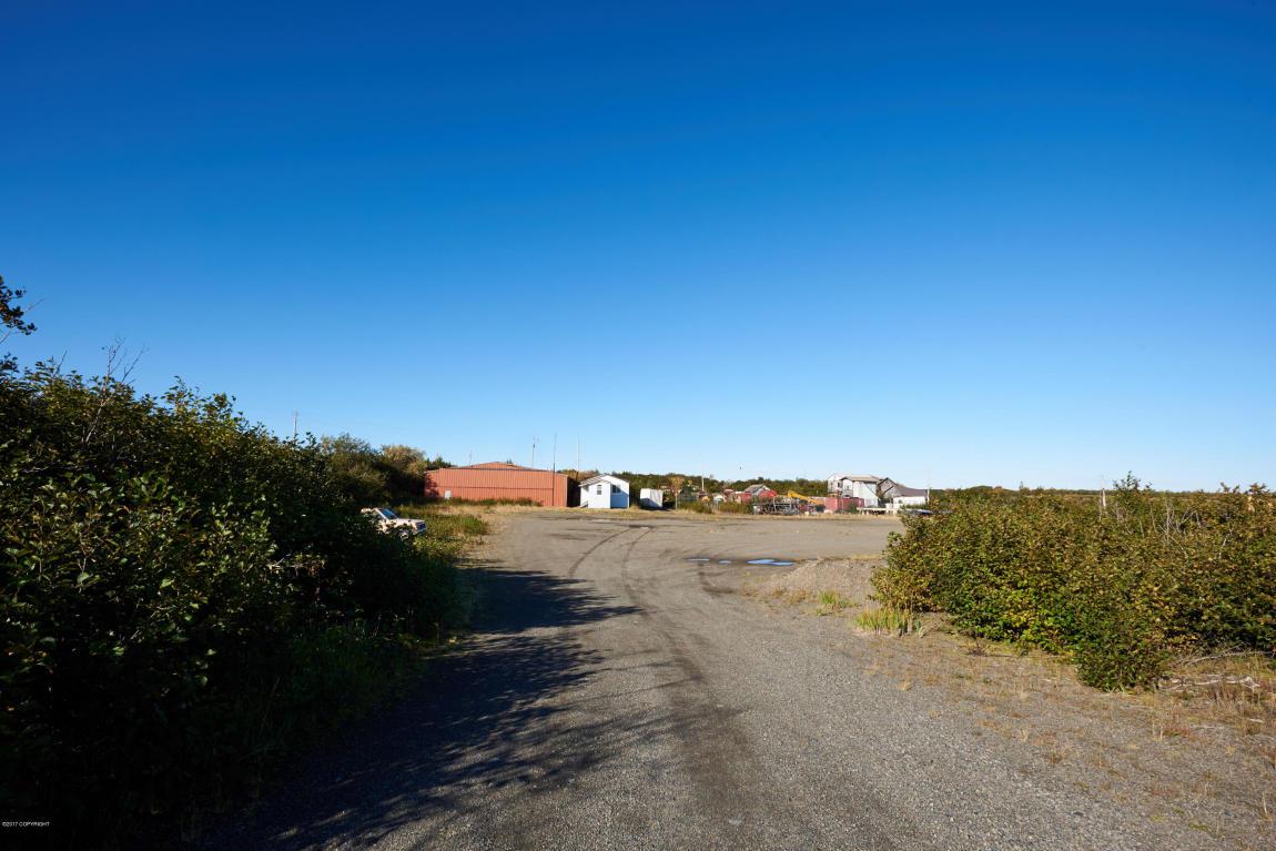 0000 Paug-Vik Airport Hangar - Photo 1