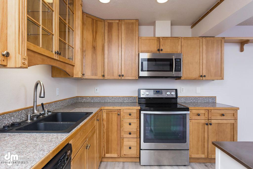 1021 80th Avenue - Photo 1