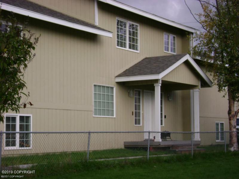 733 Bragaw Street - Photo 1