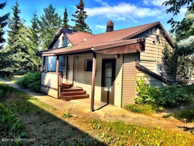 928 9th Avenue - Photo 1