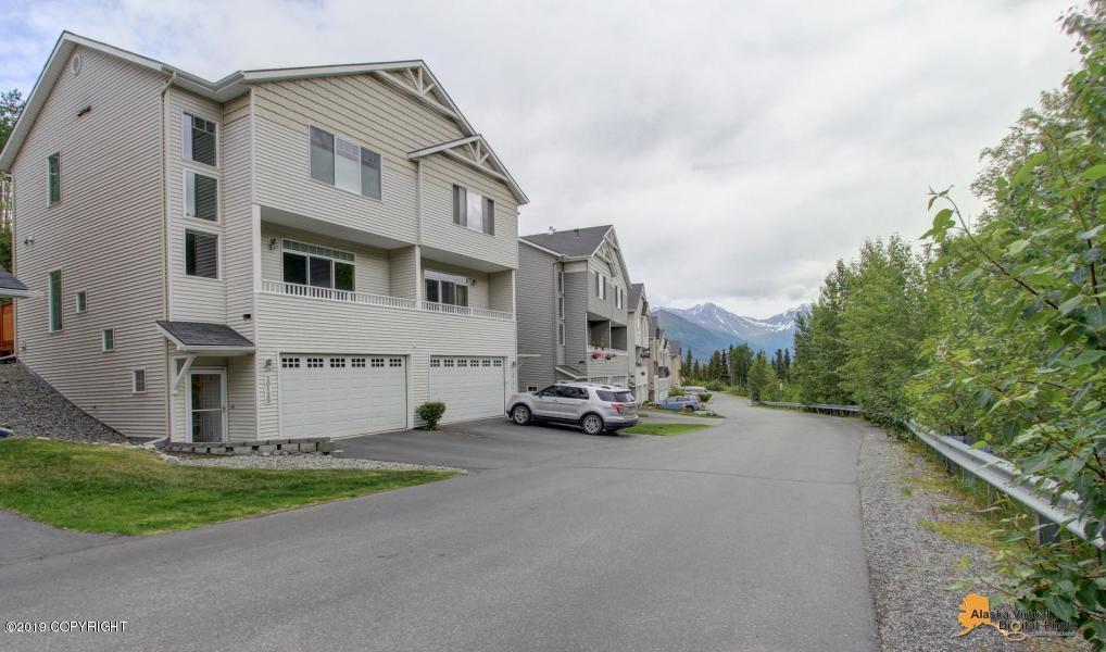 20129 Riverside Drive - Photo 1