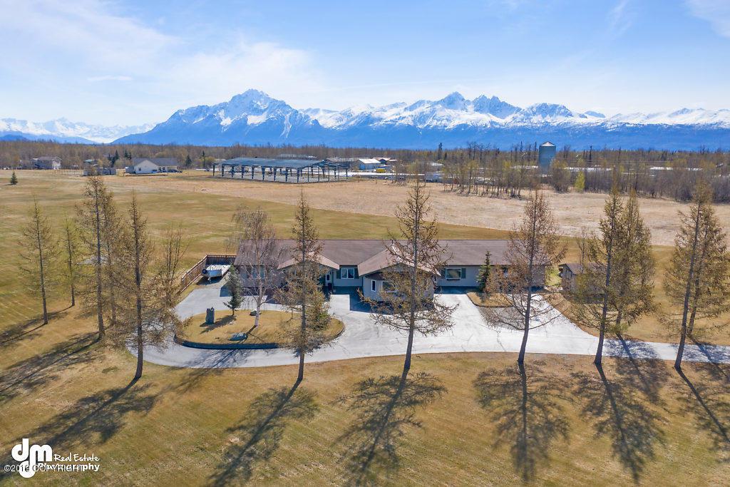 851 Shoreline Drive - Photo 1