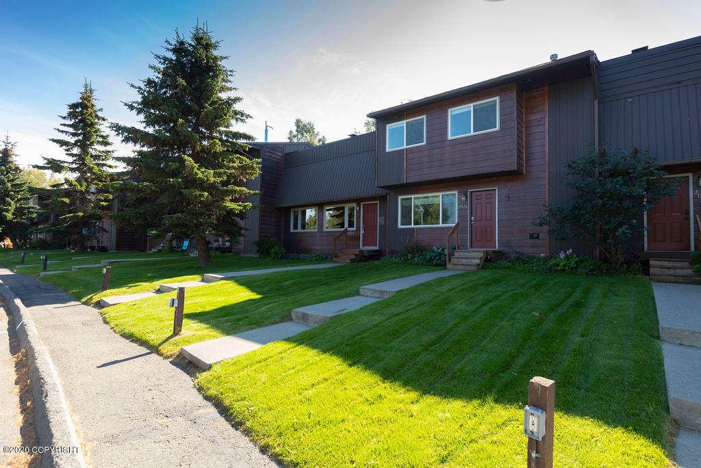 2070 Minerva Way - Photo 1