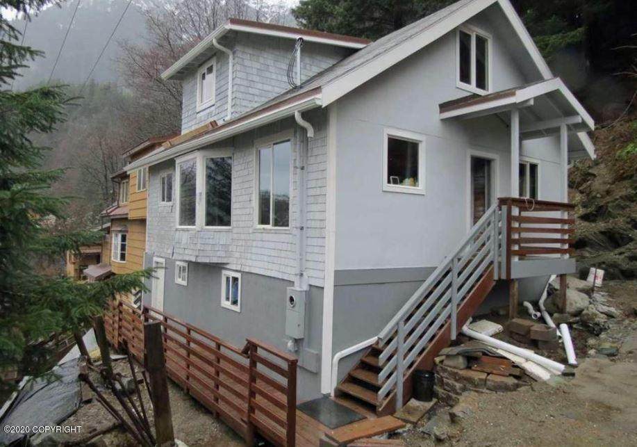 213 Harris Street - Photo 1