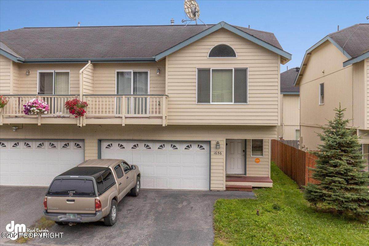 1656 Mountainman Loop - Photo 1