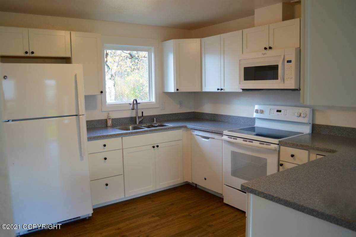4805 Blackstone Circle - Photo 1