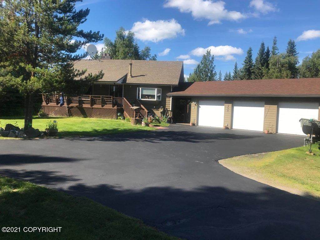 38530 Adele Avenue - Photo 1