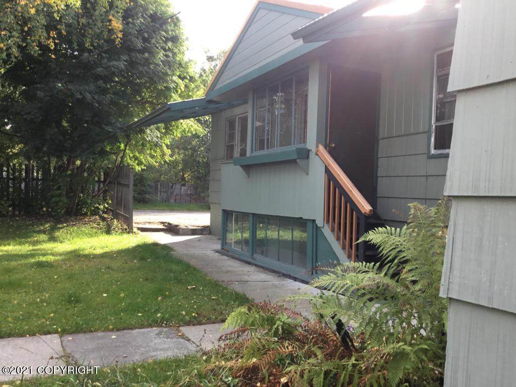 1531 Juneau Street - Photo 1