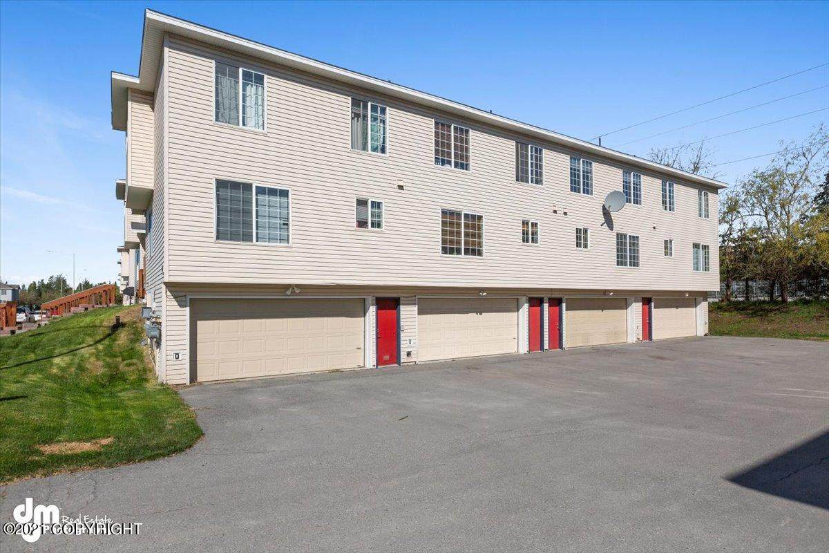 6933 Gold Kings Avenue - Photo 1