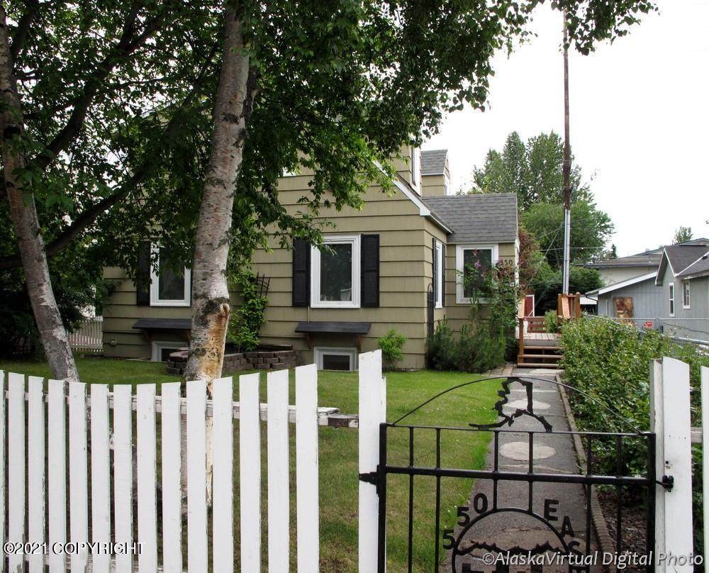 550 10th Avenue - Photo 1