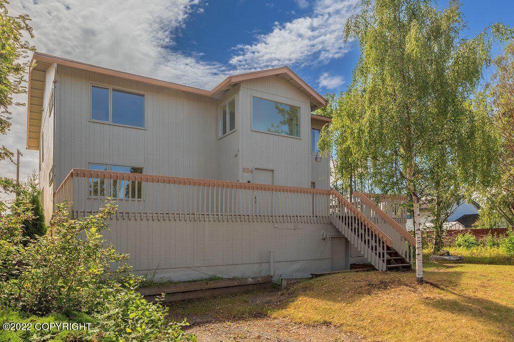 324 Manor Avenue - Photo 1