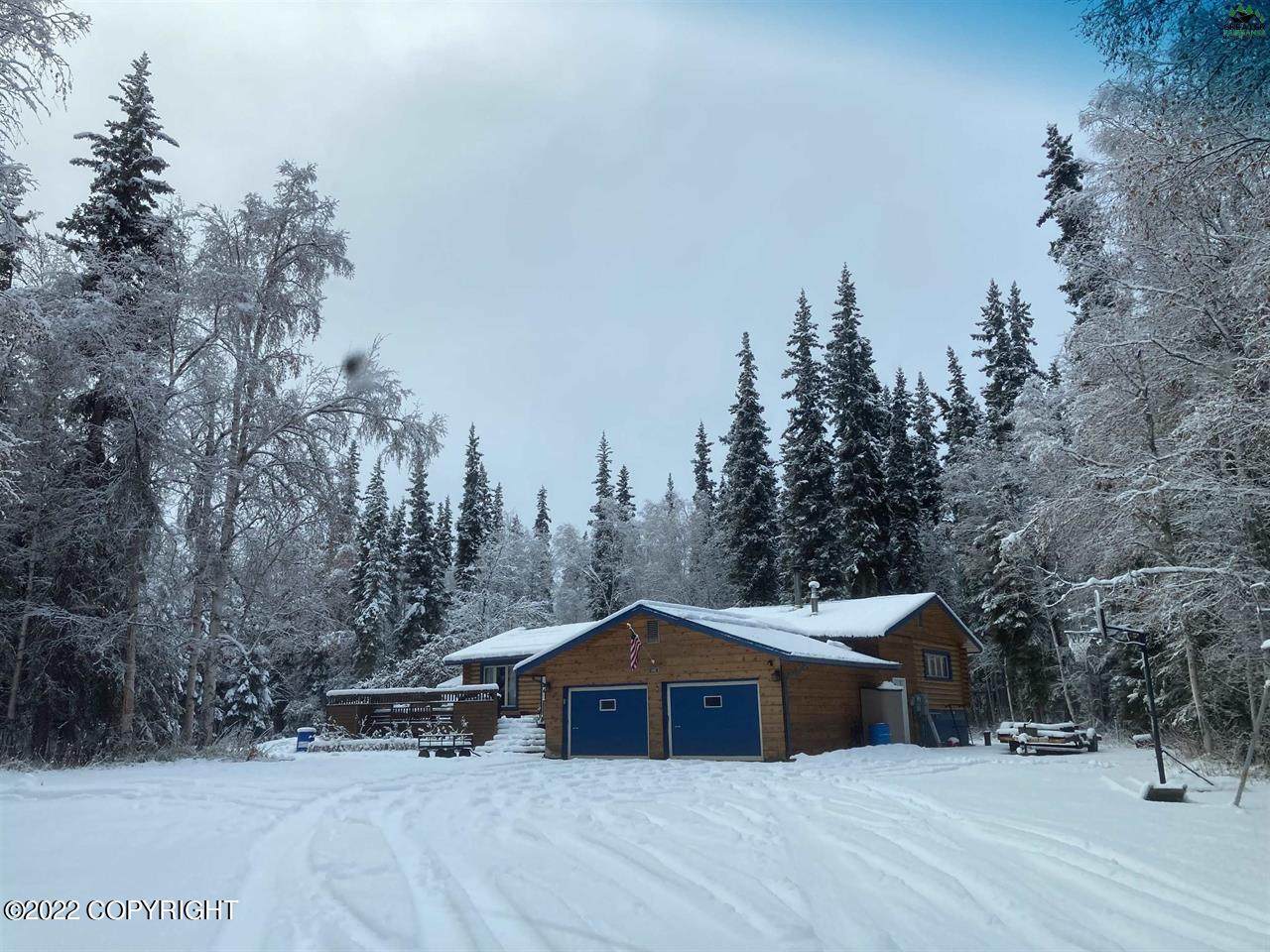 1401 Secluded Drive - Photo 1