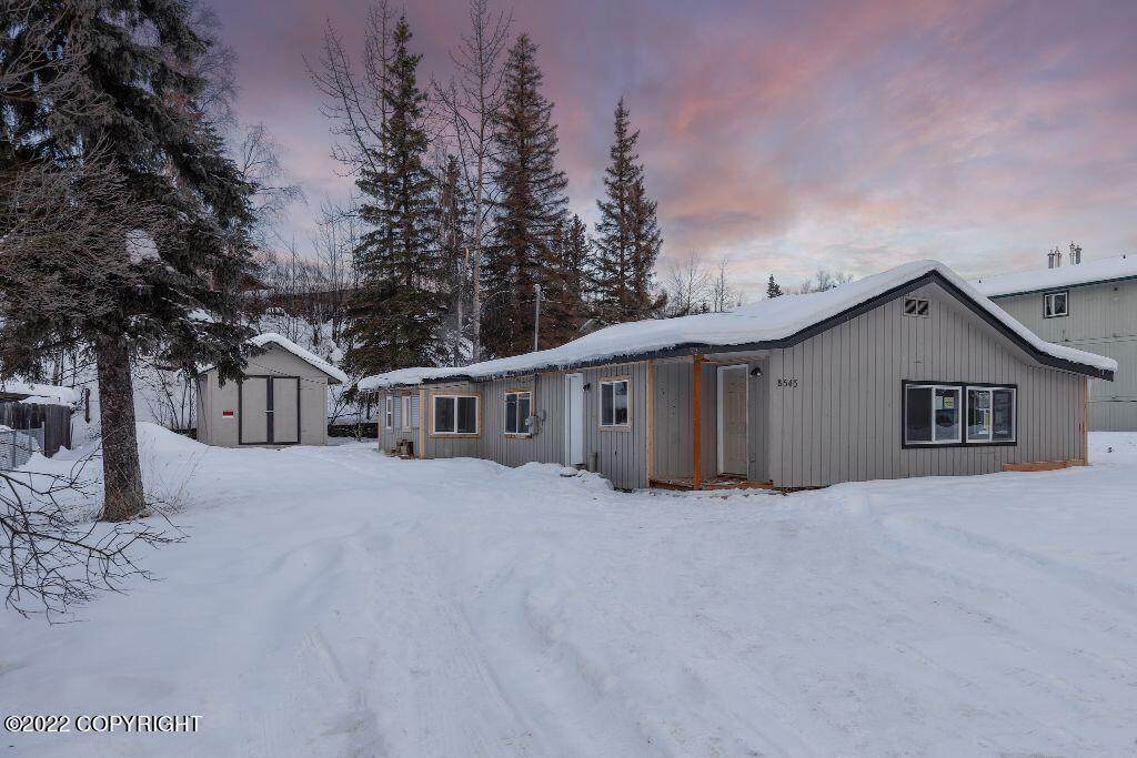 8543 Peck Avenue - Photo 1