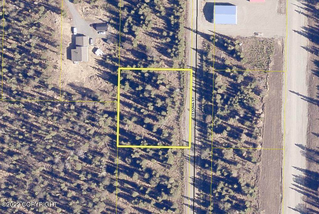 L B9 Cessna Street - Photo 1