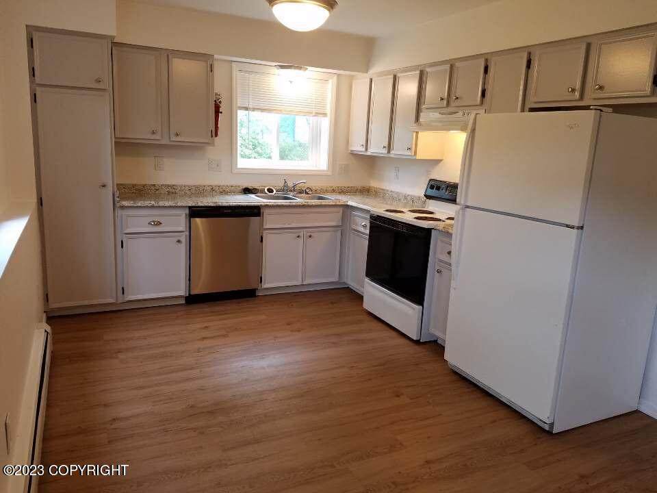 4200 Florina Street - Photo 1