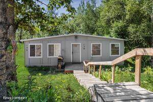138 Danna Avenue - Photo 1