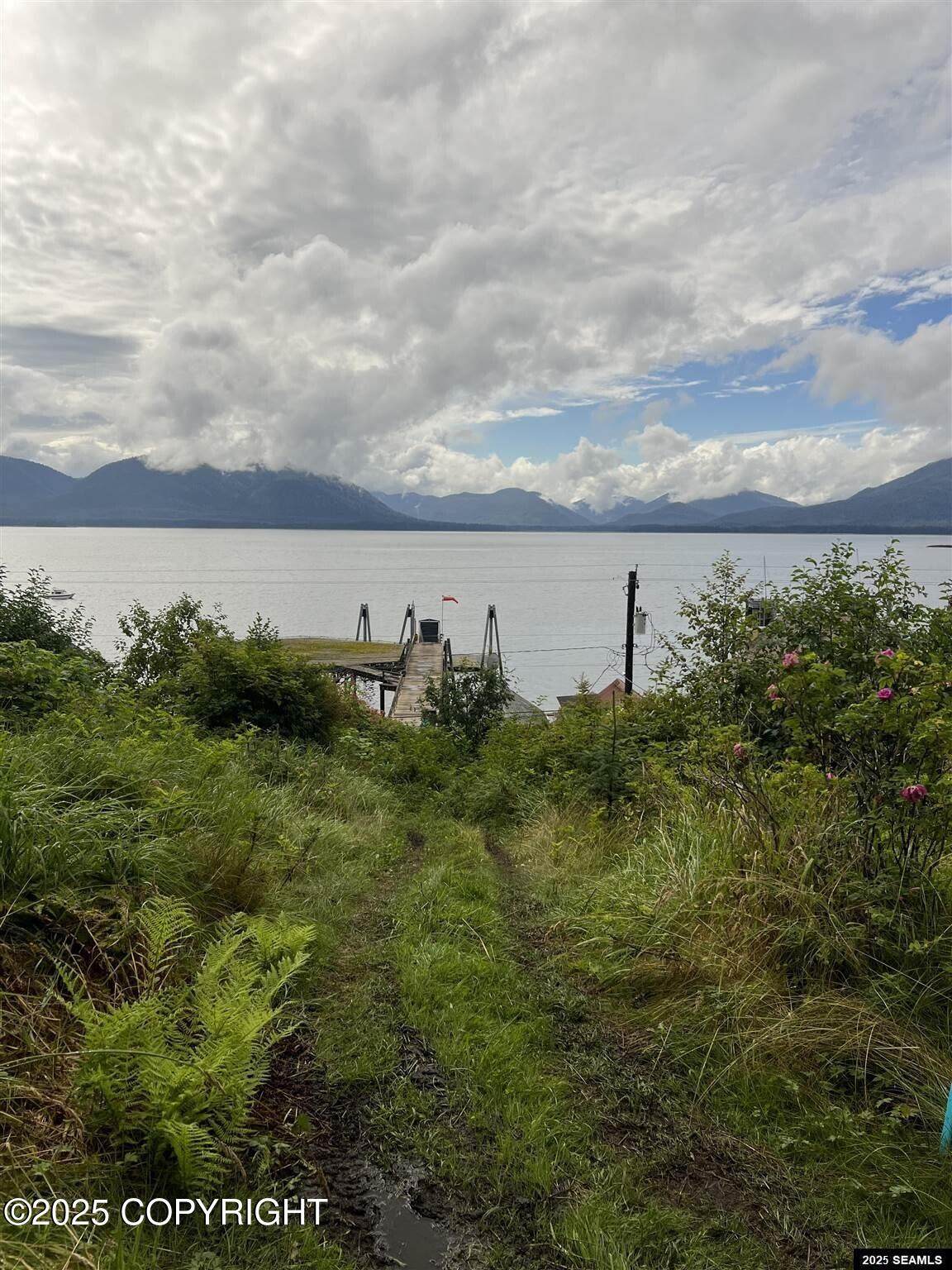 https://bt-photos.global.ssl.fastly.net/alaska/orig_boomver_1_25-12596-2.jpg