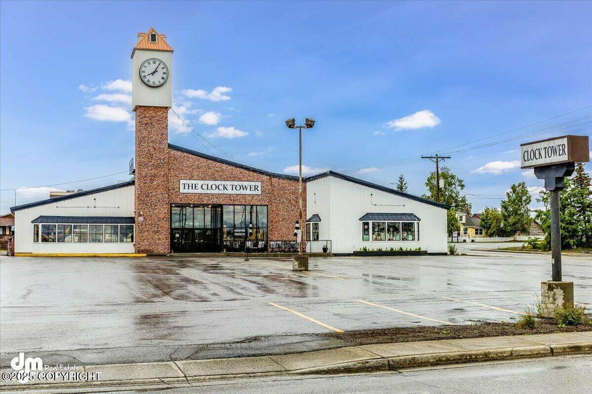 290 Yenlo Street - Photo 1