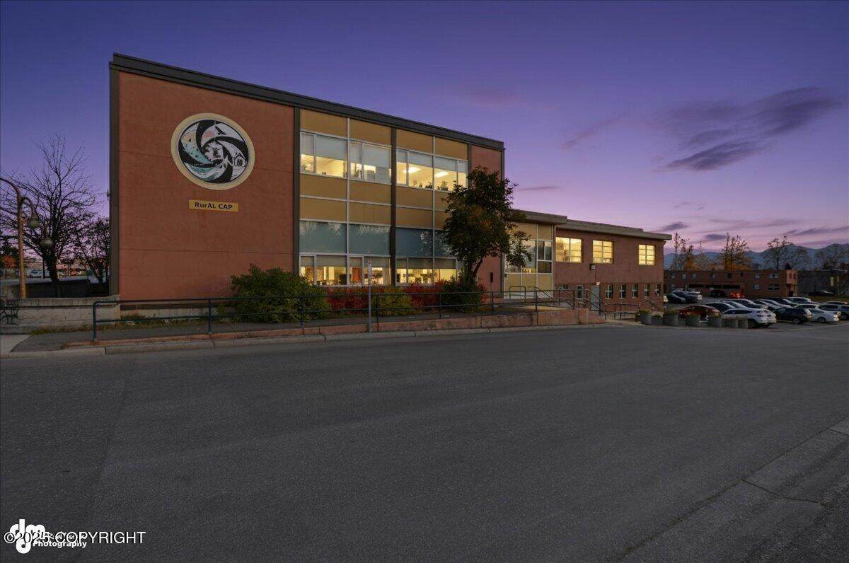 731 8th Avenue - Photo 1