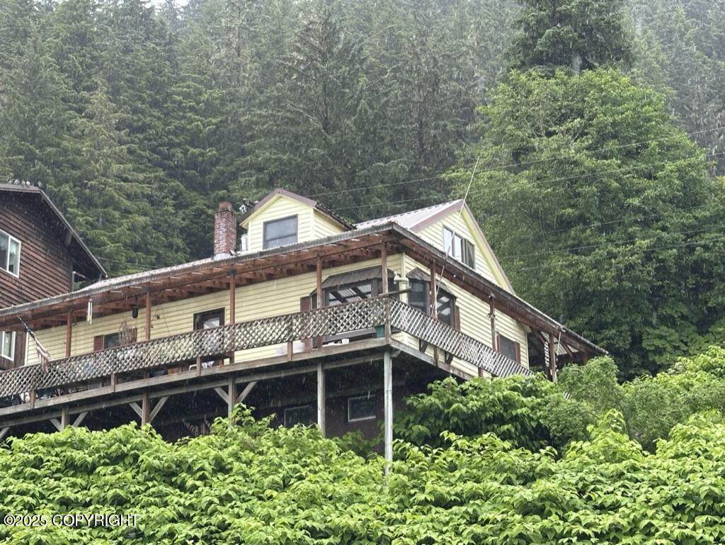 339 Cassiar Street - Photo 1