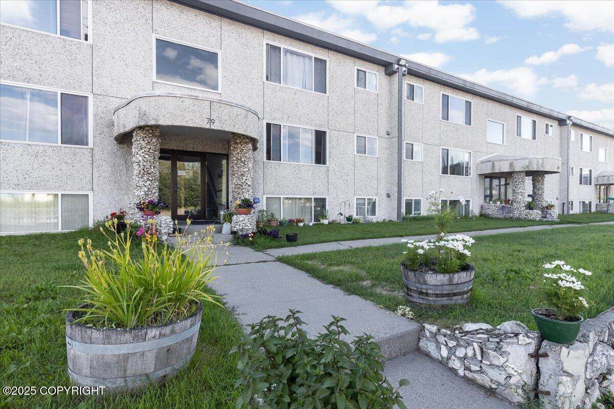 79 Slater Drive - Photo 1