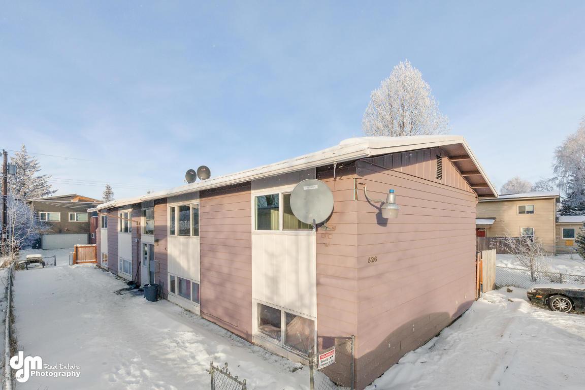 526 Hoyt Street - Photo 1