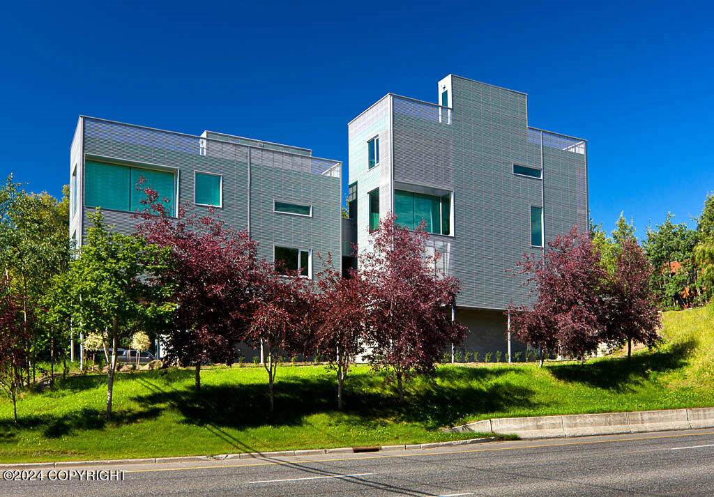 100 15th Avenue - Photo 1