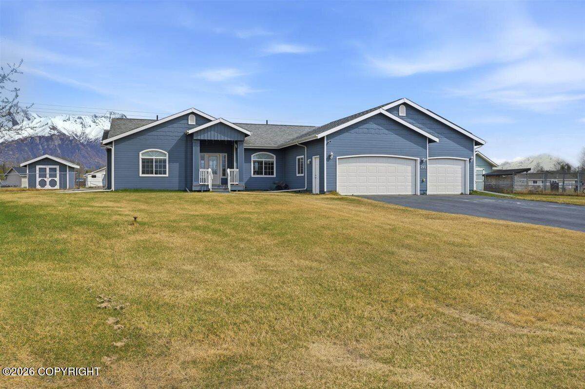 245 Ayrshire Circle - Photo 1