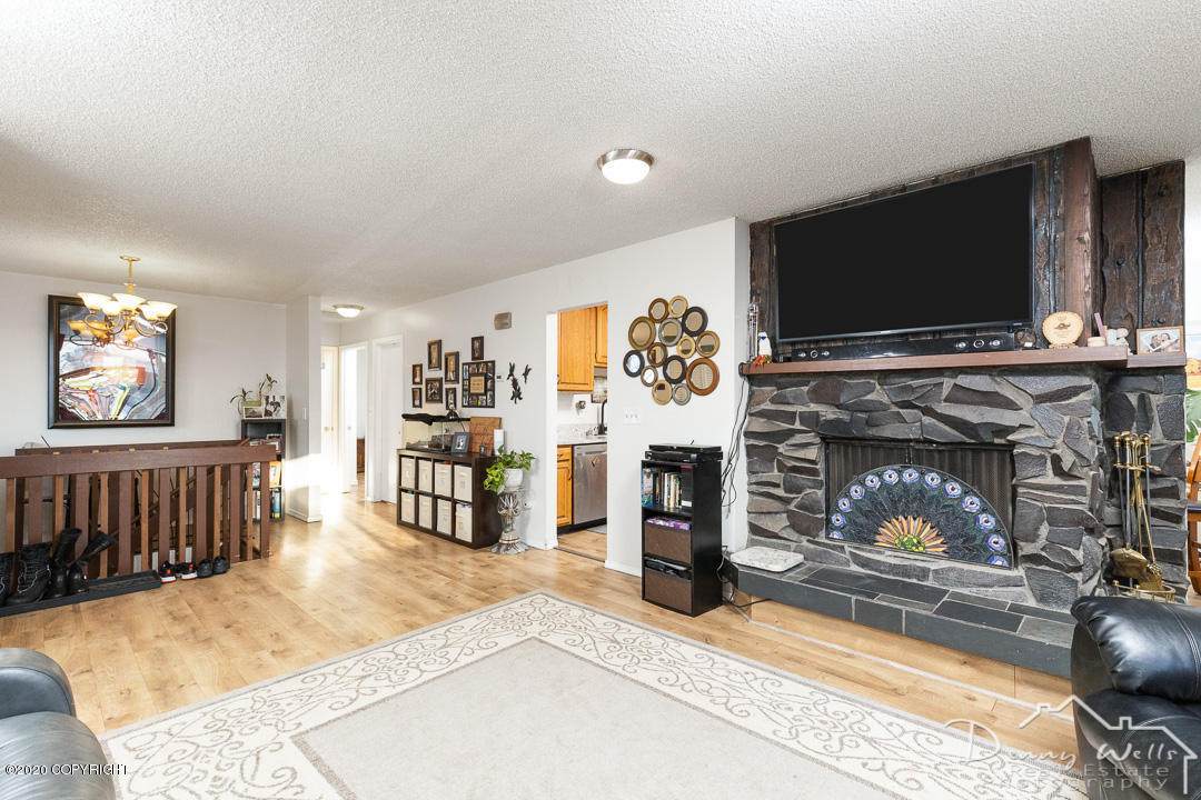 4613 9th Avenue - Photo 1